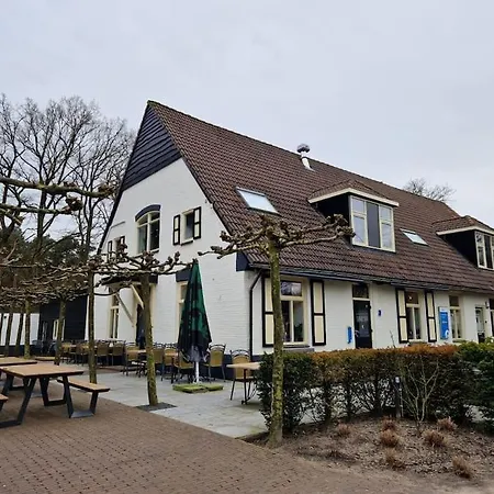 6 Persoons Op De Veluwe Bij Binnen En Buiten Zwembad Chalet Arnhem