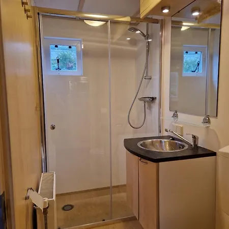 Chalé 6 Persoons Op De Veluwe Bij Binnen En Buiten Zwembad Arnhem