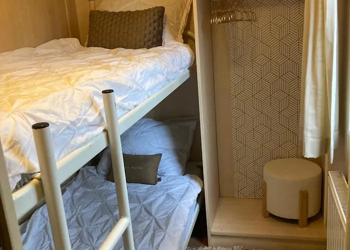 Chalet 6 Persoons Op De Veluwe Bij Binnen En Buiten Zwembad